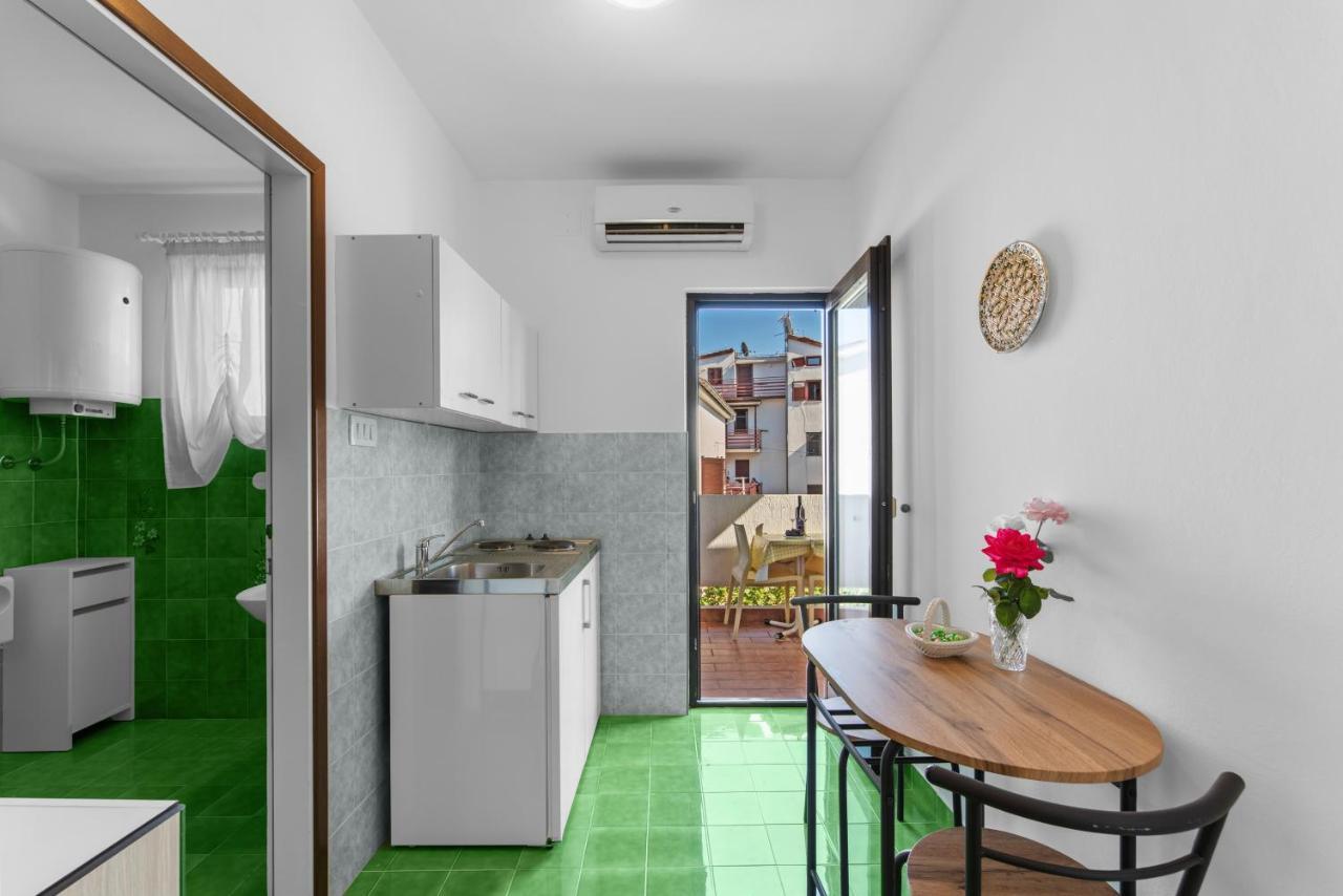 Apartments Villa Falcon Funtana Zewnętrze zdjęcie