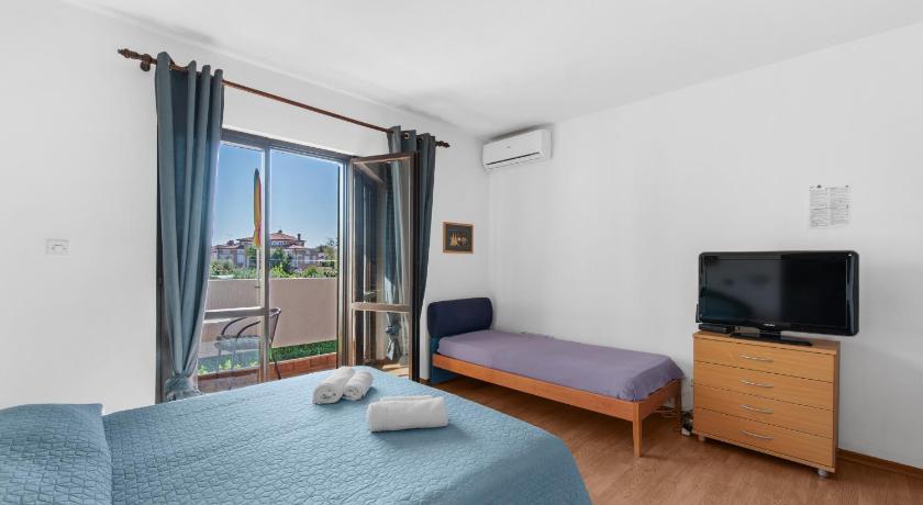 Apartments Villa Falcon Funtana Zewnętrze zdjęcie